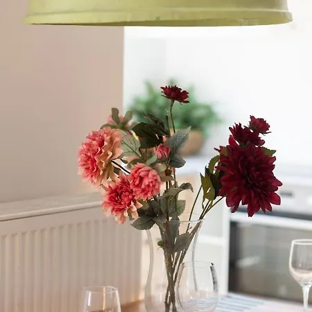 Bobrowiecka By Renters Apartman *