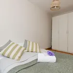 Bobrowiecka By Renters Lägenhet *